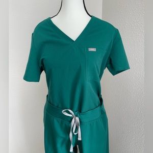 Classic Fig Scrub Set size Medium